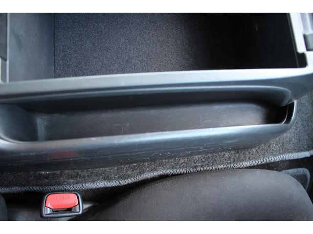 ハイエースバン  6型 純正ナビ ディーゼル車 地デジ バックカメラ 両側スライドドア フォグライト ETC Bluetooth マニュアルモード付AT プッシュスタート 電動格納ミラー オートハイビーム(65枚目)