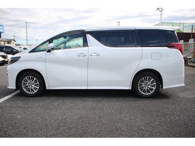 アルファードハイブリッド ＳＲ　後期型　禁煙車　純正１０型ナビ　Ｂカメラ　地デジ　温冷合皮シート　レーダークルーズコントロール　デジタルインナーミラー　両側電動　純正１７インチアルミホイール　３眼ＬＥＤヘッドライト（12枚目）