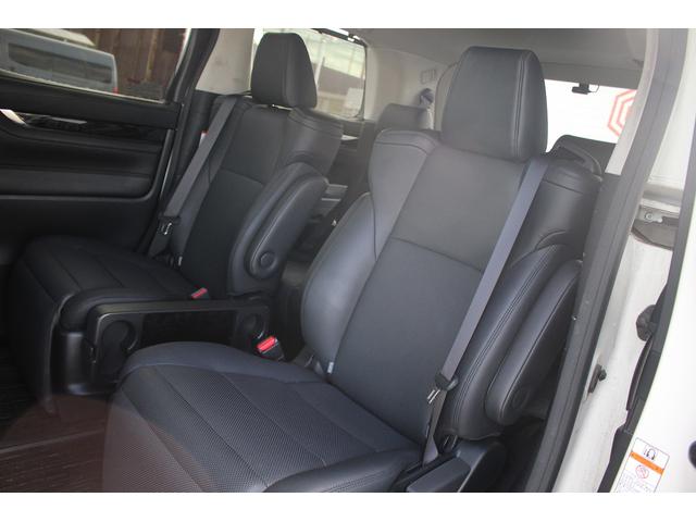 アルファードハイブリッド ＳＲ　後期型　禁煙車　純正１０型ナビ　Ｂカメラ　地デジ　温冷合皮シート　レーダークルーズコントロール　デジタルインナーミラー　両側電動　純正１７インチアルミホイール　３眼ＬＥＤヘッドライト（41枚目）