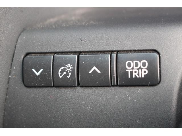 アルファードハイブリッド ＳＲ　後期型　禁煙車　純正１０型ナビ　Ｂカメラ　地デジ　温冷合皮シート　レーダークルーズコントロール　デジタルインナーミラー　両側電動　純正１７インチアルミホイール　３眼ＬＥＤヘッドライト（53枚目）