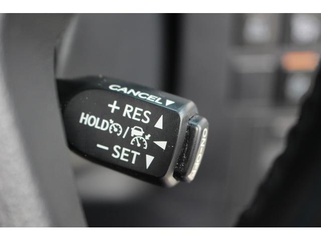 アルファードハイブリッド ＳＲ　後期型　禁煙車　純正１０型ナビ　Ｂカメラ　地デジ　温冷合皮シート　レーダークルーズコントロール　デジタルインナーミラー　両側電動　純正１７インチアルミホイール　３眼ＬＥＤヘッドライト（62枚目）