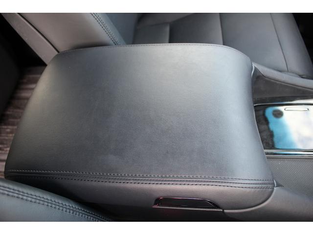 アルファードハイブリッド ＳＲ　後期型　禁煙車　純正１０型ナビ　Ｂカメラ　地デジ　温冷合皮シート　レーダークルーズコントロール　デジタルインナーミラー　両側電動　純正１７インチアルミホイール　３眼ＬＥＤヘッドライト（65枚目）