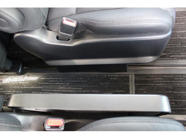 アルファードハイブリッド ＳＲ　後期型　禁煙車　純正１０型ナビ　Ｂカメラ　地デジ　温冷合皮シート　レーダークルーズコントロール　デジタルインナーミラー　両側電動　純正１７インチアルミホイール　３眼ＬＥＤヘッドライト（70枚目）