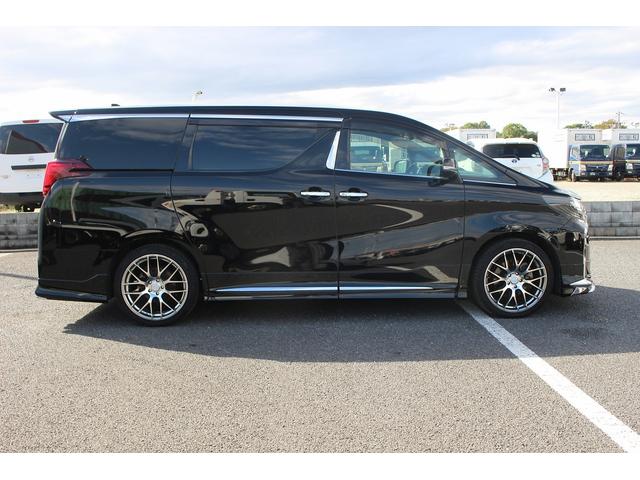 アルファード 3.5エグゼクティブラウンジS 後期型 禁煙車 モデリスタフルエアロ ツインム-ンルーフ 純正9型ナビ アラウンドビューモニター 温冷黒革 レーダークルーズコントロール 車線逸脱抑制システム 電動リアゲート アイドリングストップ(19枚目)