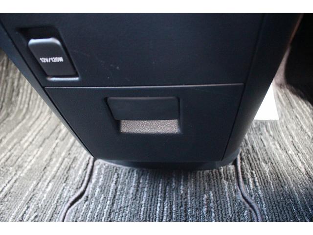 アルファード 2.5S 後期型 禁煙車 純正ディスプレイオーディオナビ無し Bカメラ 地デジ 後席モニター 両側電動 レーダークルーズコントロール ETC LEDヘッドライト  衝突軽減 クリアランスソナー(65枚目)
