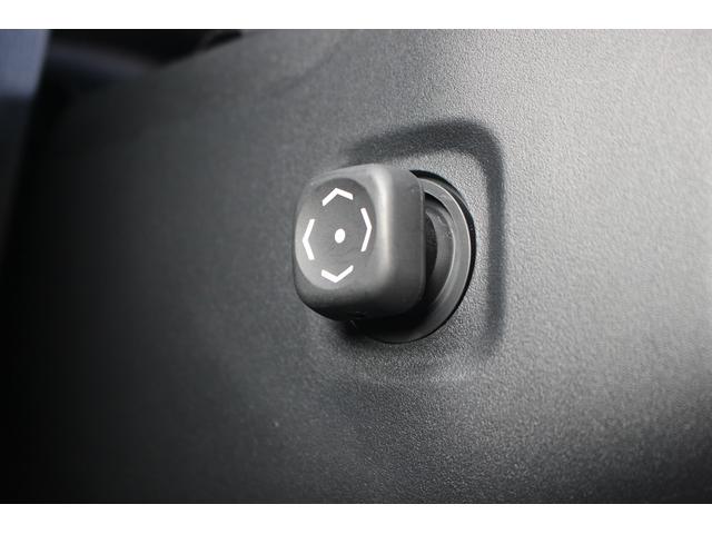 ハリアーハイブリッド Ｚ　禁煙車　純正ナビ　地デジ　ＪＢＬサウンド　調光パノラマルーフ　トヨタセーフティーセンス　全周囲カメラ　電動リアゲート　ＥＴＣ２．０　ハーフレザーシート　デジタルインミラー　ブラインドスポットモニター（65枚目）