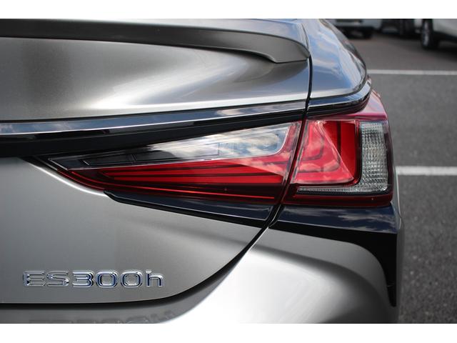 ES ES300h Fスポーツ 禁煙車 サンルーフ 赤レザーシート ヒーター&ベンチレーション メーカーナビ 3眼LEDヘッドライト ヘッドアップディスプレイ レーンキープアシスト ETC2.0 BSM(24枚目)