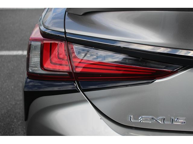 ES ES300h Fスポーツ 禁煙車 サンルーフ 赤レザーシート ヒーター&ベンチレーション メーカーナビ 3眼LEDヘッドライト ヘッドアップディスプレイ レーンキープアシスト ETC2.0 BSM(25枚目)