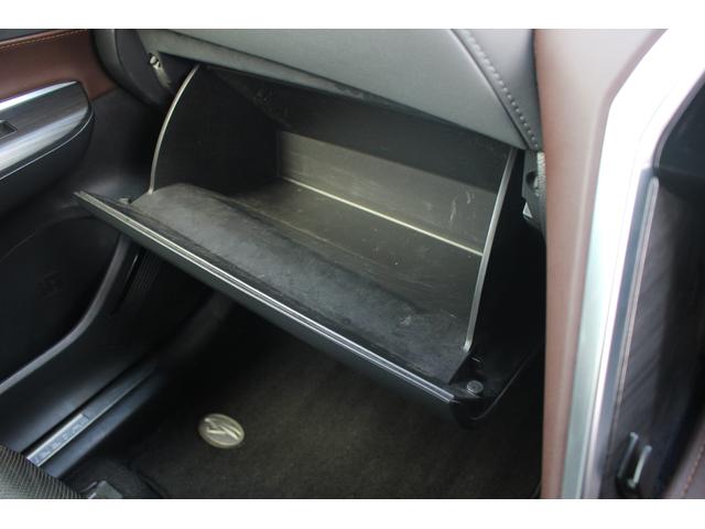 TOYOTA HARRIER Z LEATHER PACKAGE