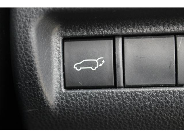 ハリアーハイブリッド Ｚ　後期型　禁煙車　１２．３インチナビＪＢＬサウンドシステム　インテリジェントクリアランスソナー　ヘットアップディスプレイ　バックカメラ　ＥＴＣ２．０　地デジ　レーダークルーズコントロール（8枚目）