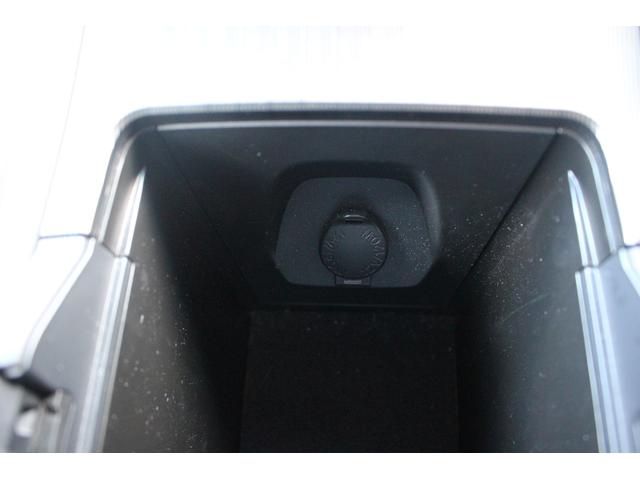 ハリアーハイブリッド Ｚ　後期型　禁煙車　１２．３インチナビＪＢＬサウンドシステム　インテリジェントクリアランスソナー　ヘットアップディスプレイ　バックカメラ　ＥＴＣ２．０　地デジ　レーダークルーズコントロール（66枚目）