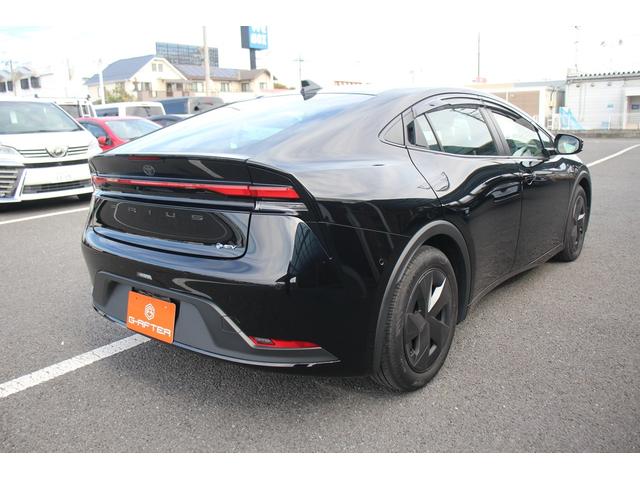 プリウス U 禁煙車 純正オーディオディスプレイ 地デジ シートヒーター 全周囲カメラ LEDヘッドライト レーダークルーズコントロール ETC2.0 100V電源 レーンアシスト 寒冷地仕様 アイドリングストップ(14枚目)