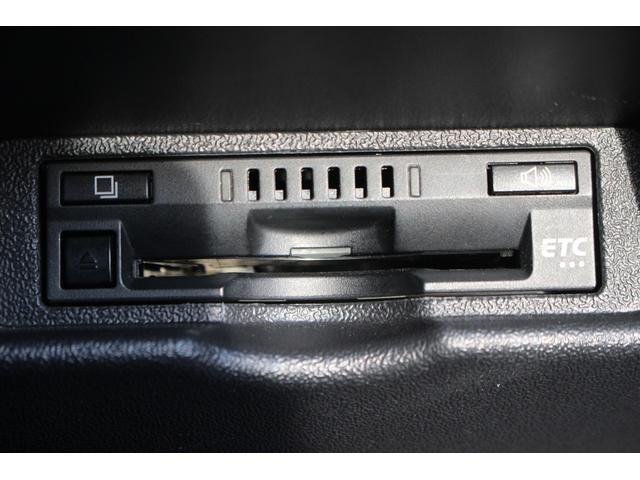 ハイエースバン 　禁煙車　純正ナビ　地デジ　バックカメラ　クリアランスソナー　Ｂｌｕｅｔｏｏｔｈ接続　ＨＩＤヘッドライト　ＥＴＣ　電動格納ミラー　フォグライト　両側スライドドア　オートライト（6枚目）