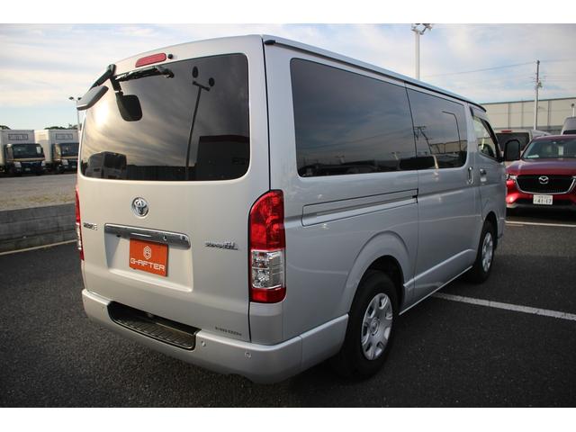ハイエースバン 　禁煙車　純正ナビ　地デジ　バックカメラ　クリアランスソナー　Ｂｌｕｅｔｏｏｔｈ接続　ＨＩＤヘッドライト　ＥＴＣ　電動格納ミラー　フォグライト　両側スライドドア　オートライト（13枚目）
