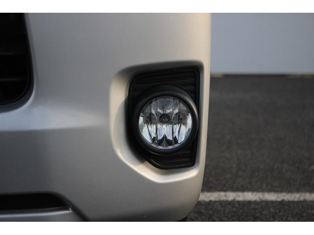 ハイエースバン 　禁煙車　純正ナビ　地デジ　バックカメラ　クリアランスソナー　Ｂｌｕｅｔｏｏｔｈ接続　ＨＩＤヘッドライト　ＥＴＣ　電動格納ミラー　フォグライト　両側スライドドア　オートライト（21枚目）