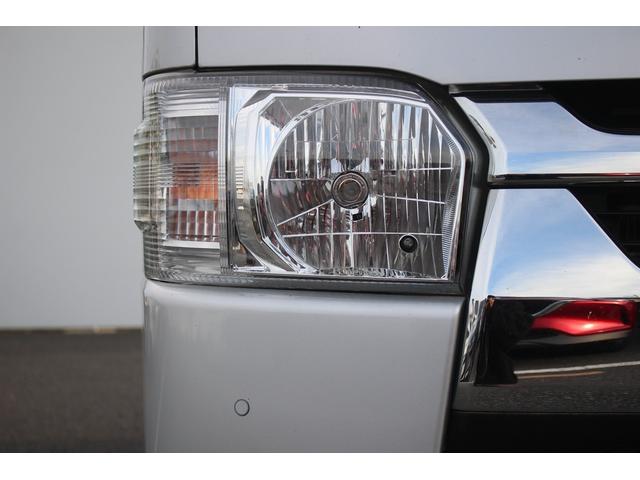 ハイエースバン 　禁煙車　純正ナビ　地デジ　バックカメラ　クリアランスソナー　Ｂｌｕｅｔｏｏｔｈ接続　ＨＩＤヘッドライト　ＥＴＣ　電動格納ミラー　フォグライト　両側スライドドア　オートライト（23枚目）