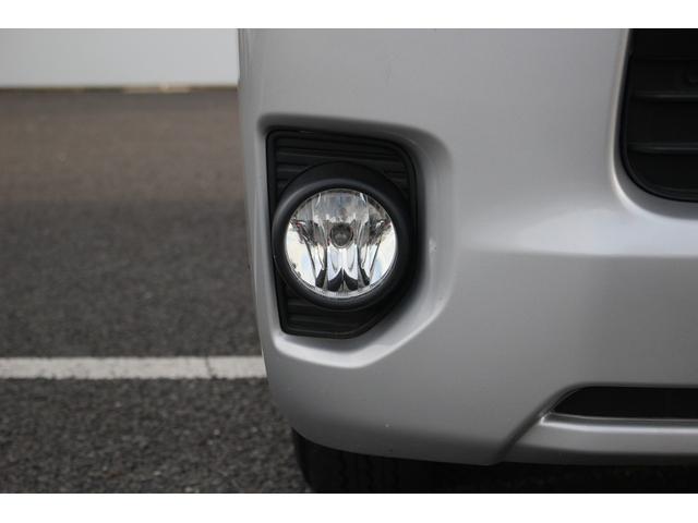 ハイエースバン 　禁煙車　純正ナビ　地デジ　バックカメラ　クリアランスソナー　Ｂｌｕｅｔｏｏｔｈ接続　ＨＩＤヘッドライト　ＥＴＣ　電動格納ミラー　フォグライト　両側スライドドア　オートライト（24枚目）