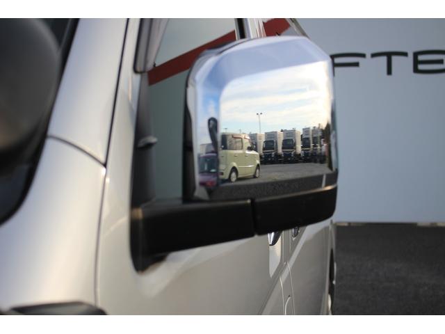 ハイエースバン 　禁煙車　純正ナビ　地デジ　バックカメラ　クリアランスソナー　Ｂｌｕｅｔｏｏｔｈ接続　ＨＩＤヘッドライト　ＥＴＣ　電動格納ミラー　フォグライト　両側スライドドア　オートライト（26枚目）