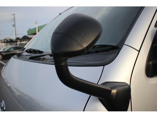 ハイエースバン 　禁煙車　純正ナビ　地デジ　バックカメラ　クリアランスソナー　Ｂｌｕｅｔｏｏｔｈ接続　ＨＩＤヘッドライト　ＥＴＣ　電動格納ミラー　フォグライト　両側スライドドア　オートライト（27枚目）