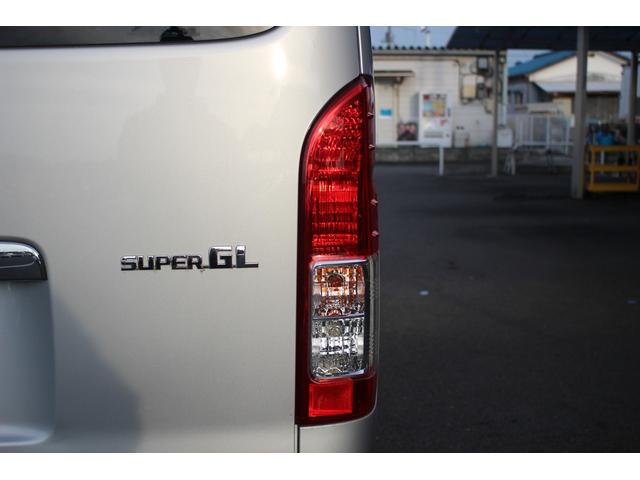 ハイエースバン 　禁煙車　純正ナビ　地デジ　バックカメラ　クリアランスソナー　Ｂｌｕｅｔｏｏｔｈ接続　ＨＩＤヘッドライト　ＥＴＣ　電動格納ミラー　フォグライト　両側スライドドア　オートライト（28枚目）