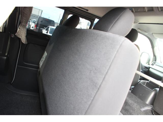 ハイエースバン 　禁煙車　純正ナビ　地デジ　バックカメラ　クリアランスソナー　Ｂｌｕｅｔｏｏｔｈ接続　ＨＩＤヘッドライト　ＥＴＣ　電動格納ミラー　フォグライト　両側スライドドア　オートライト（38枚目）