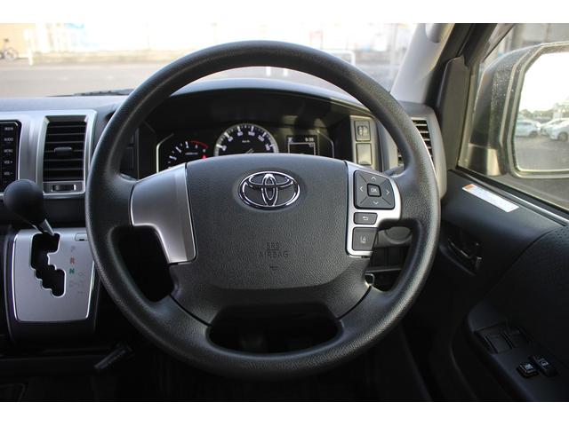 ハイエースバン 　禁煙車　純正ナビ　地デジ　バックカメラ　クリアランスソナー　Ｂｌｕｅｔｏｏｔｈ接続　ＨＩＤヘッドライト　ＥＴＣ　電動格納ミラー　フォグライト　両側スライドドア　オートライト（47枚目）