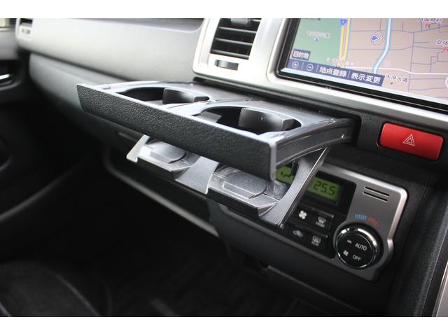 ハイエースバン 　禁煙車　純正ナビ　地デジ　バックカメラ　クリアランスソナー　Ｂｌｕｅｔｏｏｔｈ接続　ＨＩＤヘッドライト　ＥＴＣ　電動格納ミラー　フォグライト　両側スライドドア　オートライト（56枚目）