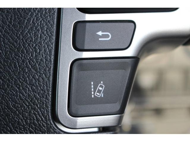 ハイエースバン 　禁煙車　純正ナビ　地デジ　バックカメラ　クリアランスソナー　Ｂｌｕｅｔｏｏｔｈ接続　ＨＩＤヘッドライト　ＥＴＣ　電動格納ミラー　フォグライト　両側スライドドア　オートライト（60枚目）