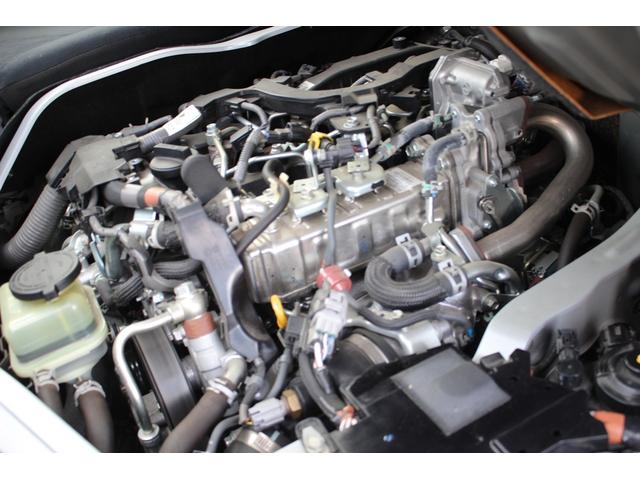 ハイエースバン 　禁煙車　純正ナビ　地デジ　バックカメラ　クリアランスソナー　Ｂｌｕｅｔｏｏｔｈ接続　ＨＩＤヘッドライト　ＥＴＣ　電動格納ミラー　フォグライト　両側スライドドア　オートライト（73枚目）