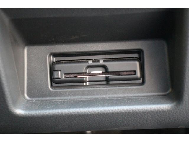 キャラバン ＳロングＥＸ　禁煙車　１オーナー　純正ナビ　アラウンドビューモニター　地デジ　衝突軽減　両側スライドドア　１５インチＡＷ　ＬＥＤヘットライト　マニュアルモード付き　Ｂｌｕｅｔｏｏｔｈ接続（8枚目）