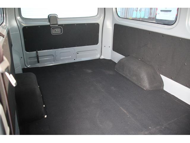 キャラバン ＳロングＥＸ　禁煙車　１オーナー　純正ナビ　アラウンドビューモニター　地デジ　衝突軽減　両側スライドドア　１５インチＡＷ　ＬＥＤヘットライト　マニュアルモード付き　Ｂｌｕｅｔｏｏｔｈ接続（31枚目）