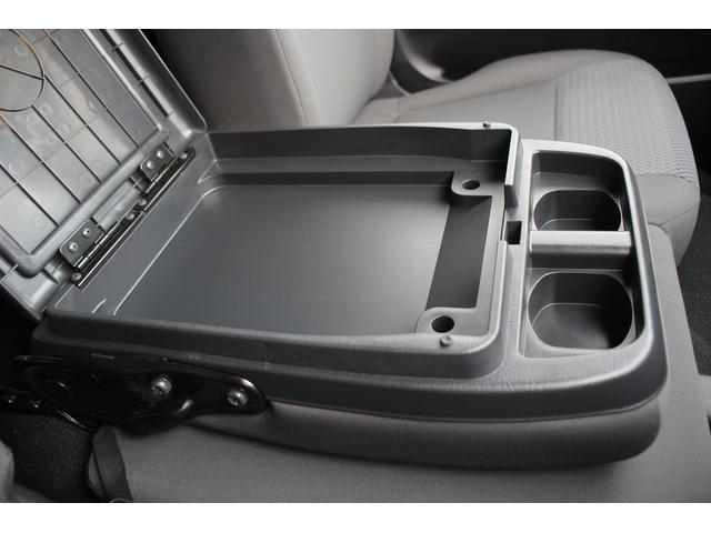 キャラバン ＳロングＥＸ　禁煙車　１オーナー　純正ナビ　アラウンドビューモニター　地デジ　衝突軽減　両側スライドドア　１５インチＡＷ　ＬＥＤヘットライト　マニュアルモード付き　Ｂｌｕｅｔｏｏｔｈ接続（50枚目）