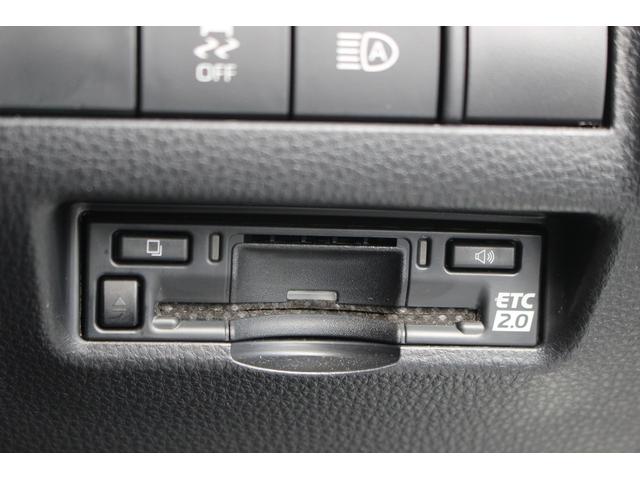 ハリアーハイブリッド Ｇ　後期型　ブラックハーフレザー　純正１２．３型ナビ　電動リアゲート　デジタルインナーミラー　地デジ　純正１８インチアルミホイール　ＥＴＣ２．０　バックカメラ　クリアランスソナー　ＬＥＤヘッドライト（6枚目）