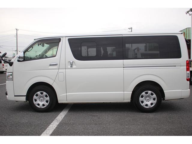 ハイエースバン 4型モデル 禁煙車 純正ナビ フルセグTV LEDヘッドライト ETC スマートキープッシュスタート 100V充電 電動格納ドアミラー Bluetooth接続可 CD.DVD再生可(12枚目)