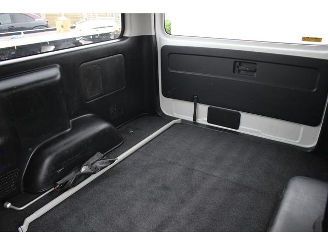 ハイエースバン 4型モデル 禁煙車 純正ナビ フルセグTV LEDヘッドライト ETC スマートキープッシュスタート 100V充電 電動格納ドアミラー Bluetooth接続可 CD.DVD再生可(40枚目)