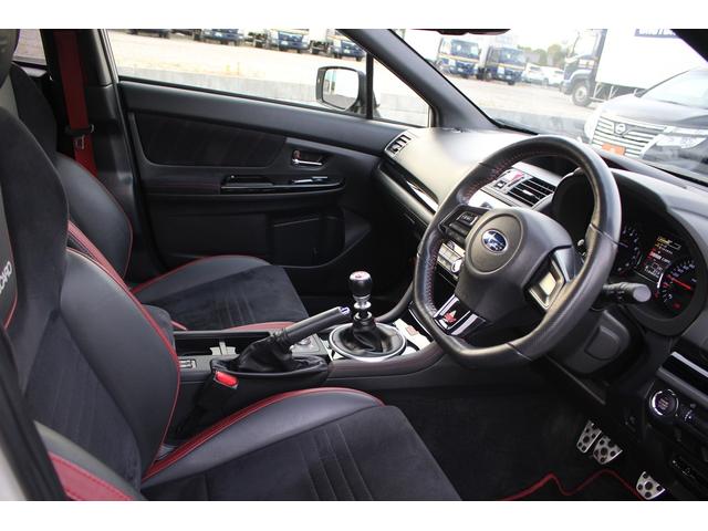 ＷＲＸ ＳＴＩ ＳＴＩ　タイプＳ　禁煙車　後期型　６ＭＴ　１オーナー　純正ナビ　フルセグＴＶ　ＲＥＣＡＲＤハーフレザーシート　ＥＴＣ　ＳＴＩエアロ　バックカメラ　パワーシート　純正１９インチアルミホイール　シートヒーター（33枚目）