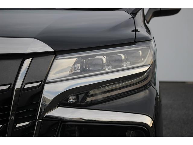 アルファード ２．５Ｓ　タイプゴールド　禁煙車　フルセグＴＶ　純正９型ナビ　バックカメラ　両側電動スライドドア　電動リアゲート　純正１７インチアルミホイール　ＥＴＣ２．０　ＤＶＤ再生　ツインムーンルーフ　後席モニター　３眼ＬＥＤヘッドライト（20枚目）