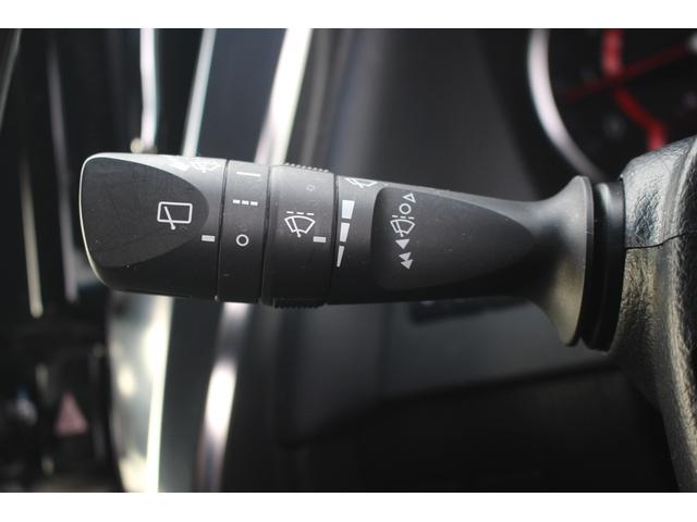 アルファード ２．５Ｓ　タイプゴールド　禁煙車　フルセグＴＶ　純正９型ナビ　バックカメラ　両側電動スライドドア　電動リアゲート　純正１７インチアルミホイール　ＥＴＣ２．０　ＤＶＤ再生　ツインムーンルーフ　後席モニター　３眼ＬＥＤヘッドライト（60枚目）