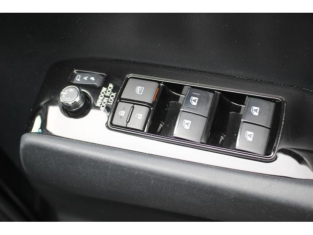 アルファード ２．５Ｓ　タイプゴールド　禁煙車　フルセグＴＶ　純正９型ナビ　バックカメラ　両側電動スライドドア　電動リアゲート　純正１７インチアルミホイール　ＥＴＣ２．０　ＤＶＤ再生　ツインムーンルーフ　後席モニター　３眼ＬＥＤヘッドライト（72枚目）