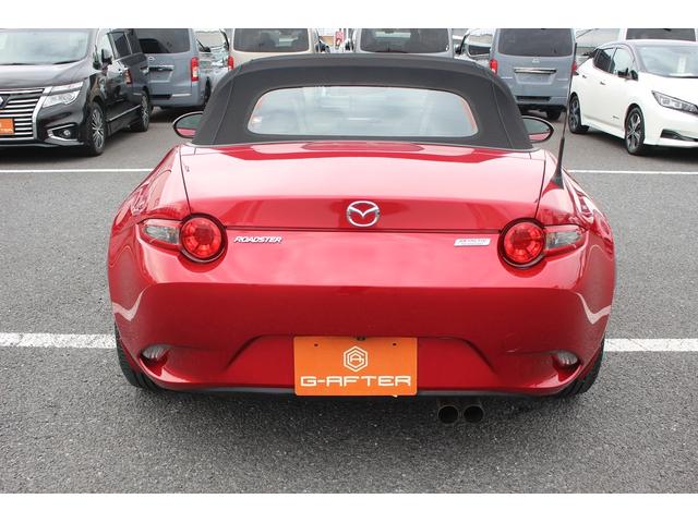 ロードスター Ｓスペシャルパッケージ　禁煙車　純正ナビ　バックカメラ　純正１６インチアルミホイール　アイドリングストップ　スマートキー　プッシュスタート　ＥＴＣ　本革巻ステアリング　衝突安全ボディ　ＬＥＤヘッドライト　マニュアルモード（13枚目）