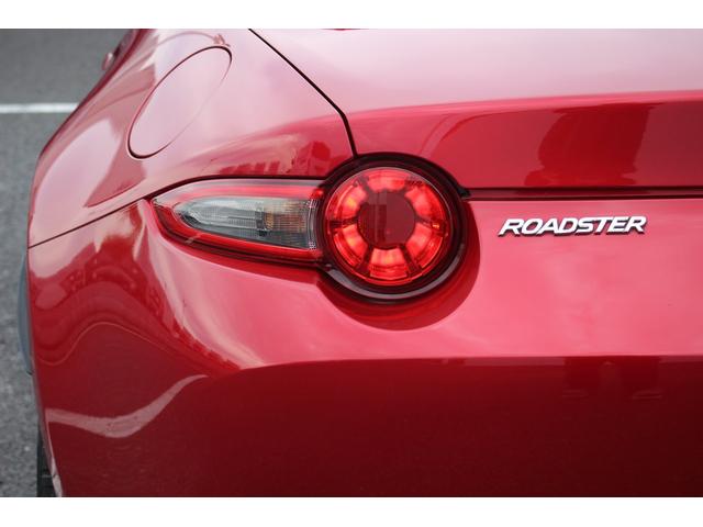ロードスター Ｓスペシャルパッケージ　禁煙車　純正ナビ　バックカメラ　純正１６インチアルミホイール　アイドリングストップ　スマートキー　プッシュスタート　ＥＴＣ　本革巻ステアリング　衝突安全ボディ　ＬＥＤヘッドライト　マニュアルモード（24枚目）