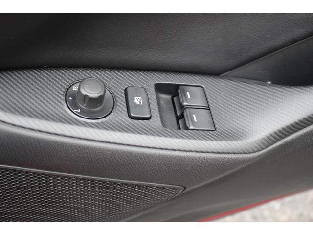 ロードスター Ｓスペシャルパッケージ　禁煙車　純正ナビ　バックカメラ　純正１６インチアルミホイール　アイドリングストップ　スマートキー　プッシュスタート　ＥＴＣ　本革巻ステアリング　衝突安全ボディ　ＬＥＤヘッドライト　マニュアルモード（68枚目）