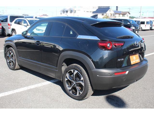 ＭＸ－３０ロータリーＥＶ ナチュラルモノトーン　禁煙車　純正８．８型ナビ　フルセグＴＶ　アラウンドビューモニター　ＢＯＳＥサウンドシステム　アダプティブクルーズコントール　衝突軽減ブレーキ　シートヒーター　ＥＴＣ　ＬＥＤヘッドライト（13枚目）