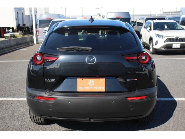 ＭＸ－３０ロータリーＥＶ ナチュラルモノトーン　禁煙車　純正８．８型ナビ　フルセグＴＶ　アラウンドビューモニター　ＢＯＳＥサウンドシステム　アダプティブクルーズコントール　衝突軽減ブレーキ　シートヒーター　ＥＴＣ　ＬＥＤヘッドライト（14枚目）