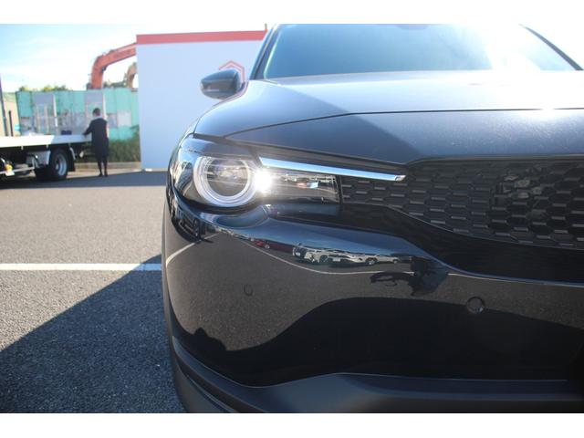 ＭＸ－３０ロータリーＥＶ ナチュラルモノトーン　禁煙車　純正８．８型ナビ　フルセグＴＶ　アラウンドビューモニター　ＢＯＳＥサウンドシステム　アダプティブクルーズコントール　衝突軽減ブレーキ　シートヒーター　ＥＴＣ　ＬＥＤヘッドライト（22枚目）