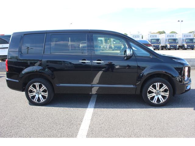 デリカD:5 P 禁煙車 ナビ 全周囲カメラ 両側電動 電動リアゲート 衝突軽減 レーダークルーズコントロール ETC マニュアルモード付 オートライト フォグライト パワーシート シートヒーター(16枚目)