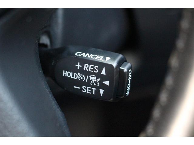 アルファードハイブリッド エグゼクティブラウンジS 後期 禁煙車 JBLサウンド 後席モニター メーカー10型ナビ 全周囲カメラ フルセグTV 温冷肌革 レーダークルーズコントロール シグネチャーイルミ レーンキープアシスト 衝突軽減 ETC2.0(8枚目)