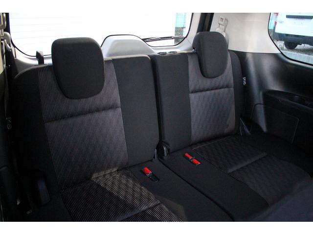 セレナ e-パワー ハイウェイスターV 禁煙車 純正10型ナビ 全周囲カメラ フルセグTV 後席モニター 両側電動スライドドア 純正16アルミホイール レーダークルーズコントロール 衝突軽減ブレーキ クリアランスソナー レーンアシスト(30枚目)