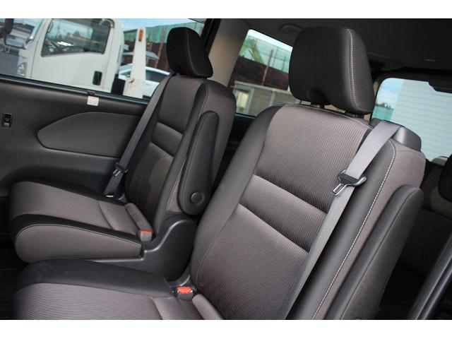 セレナ e-パワー ハイウェイスターV 禁煙車 純正10型ナビ 全周囲カメラ フルセグTV 後席モニター 両側電動スライドドア 純正16アルミホイール レーダークルーズコントロール 衝突軽減ブレーキ クリアランスソナー レーンアシスト(32枚目)