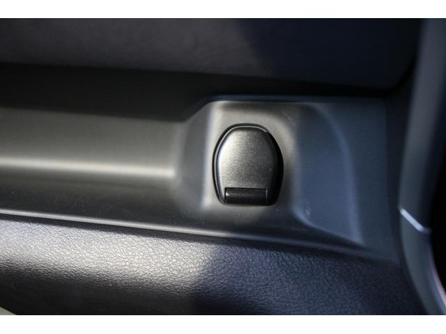 セレナ e-パワー ハイウェイスターV 禁煙車 純正10型ナビ 全周囲カメラ フルセグTV 後席モニター 両側電動スライドドア 純正16アルミホイール レーダークルーズコントロール 衝突軽減ブレーキ クリアランスソナー レーンアシスト(64枚目)